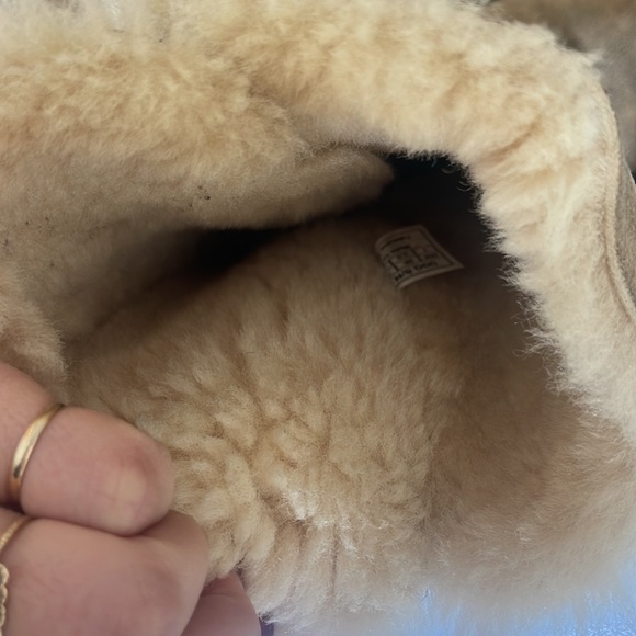 UGG tall buttoned boots - Picture 3 of 3